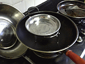 Image: Wok showing spacer and cooking dish - Click to Enlarge